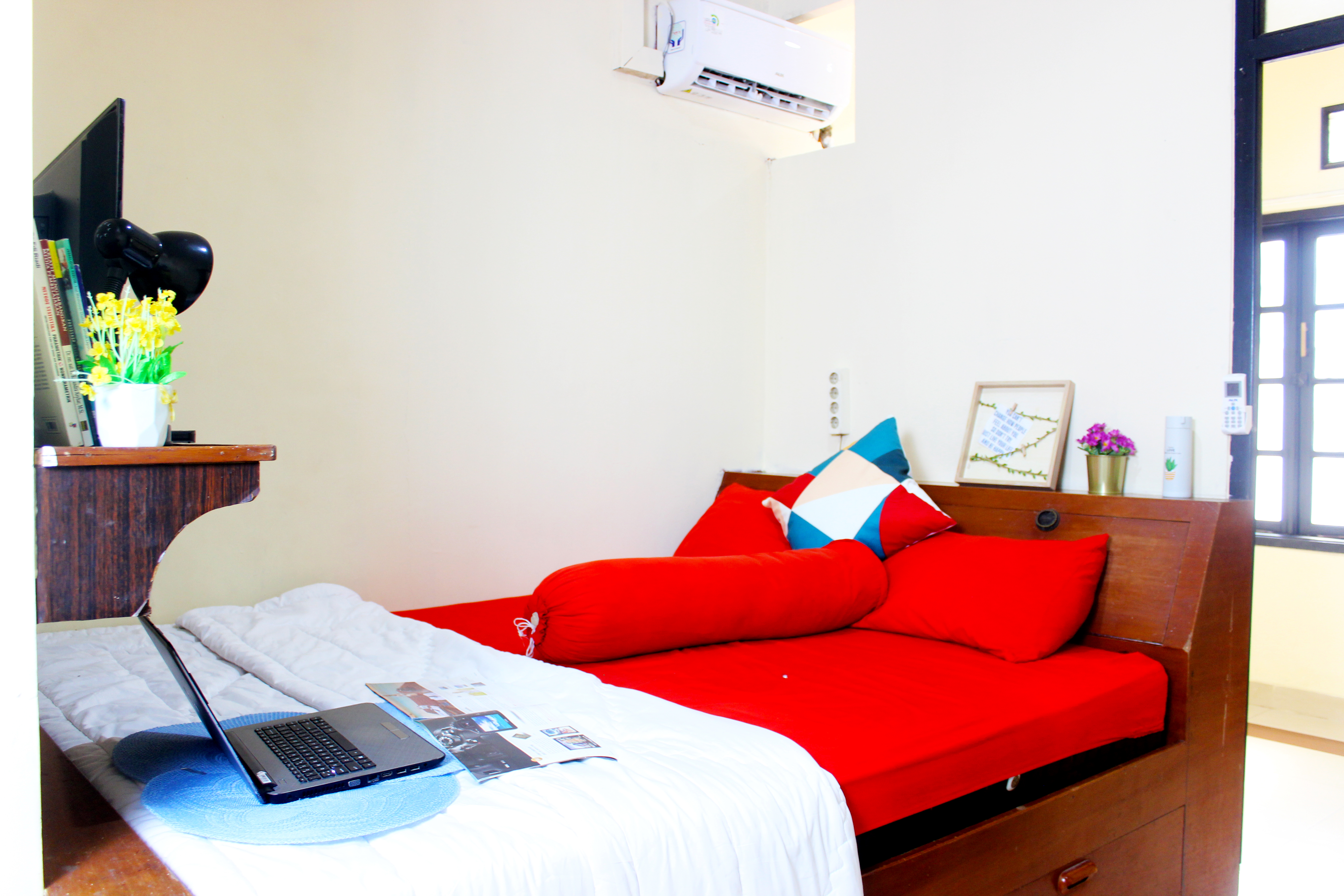 Lagura Residence Guest House